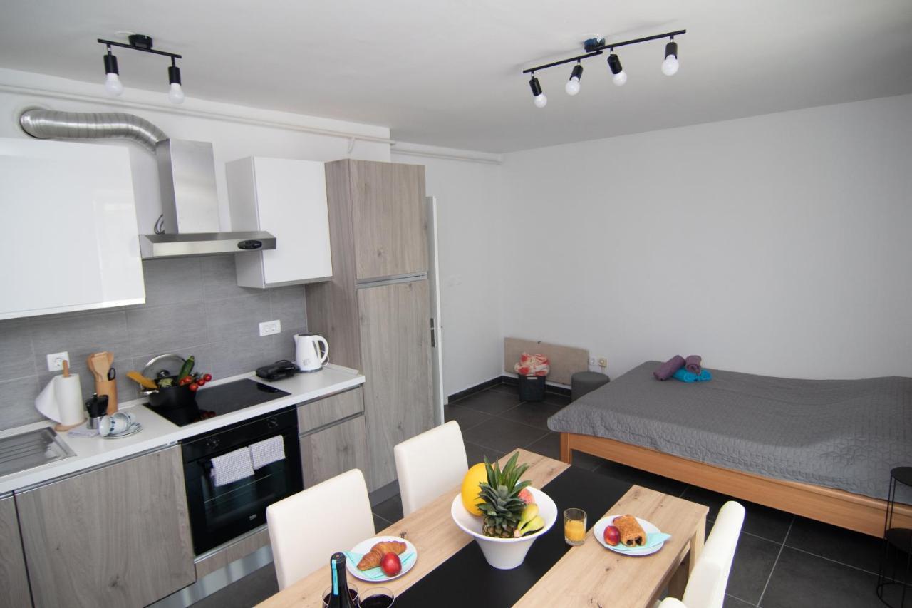 Valkane Beach Studio Apartment 普拉 外观 照片