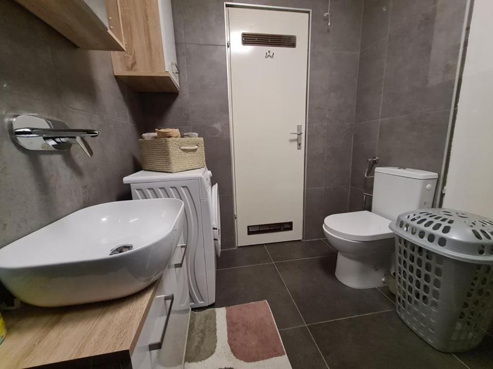 Valkane Beach Studio Apartment 普拉 外观 照片
